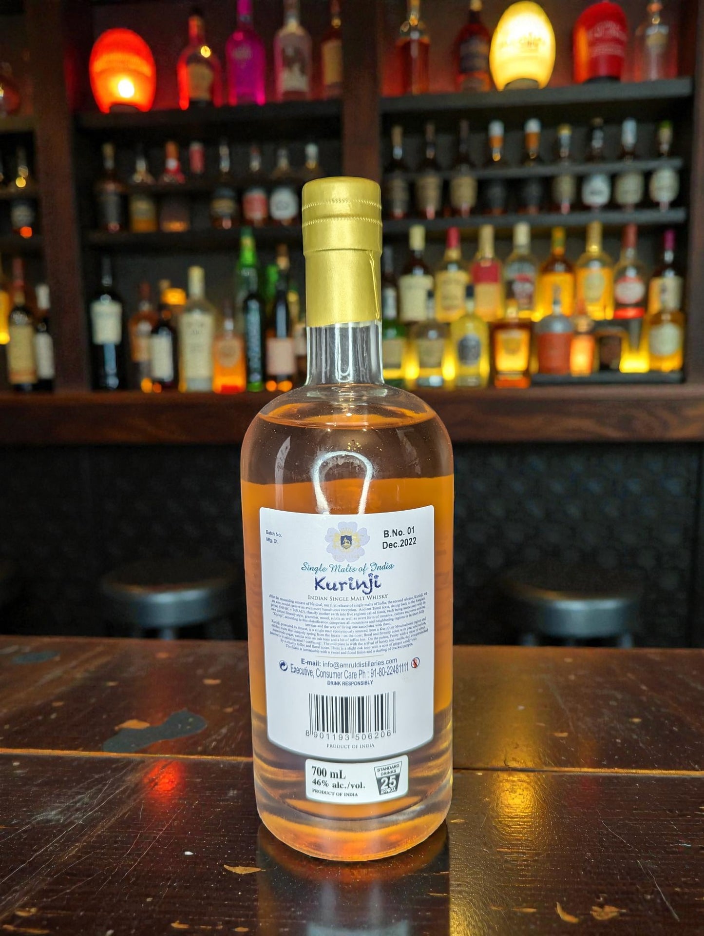 Amrut Kurinji Flasche Rückseite mit Produktinformationen