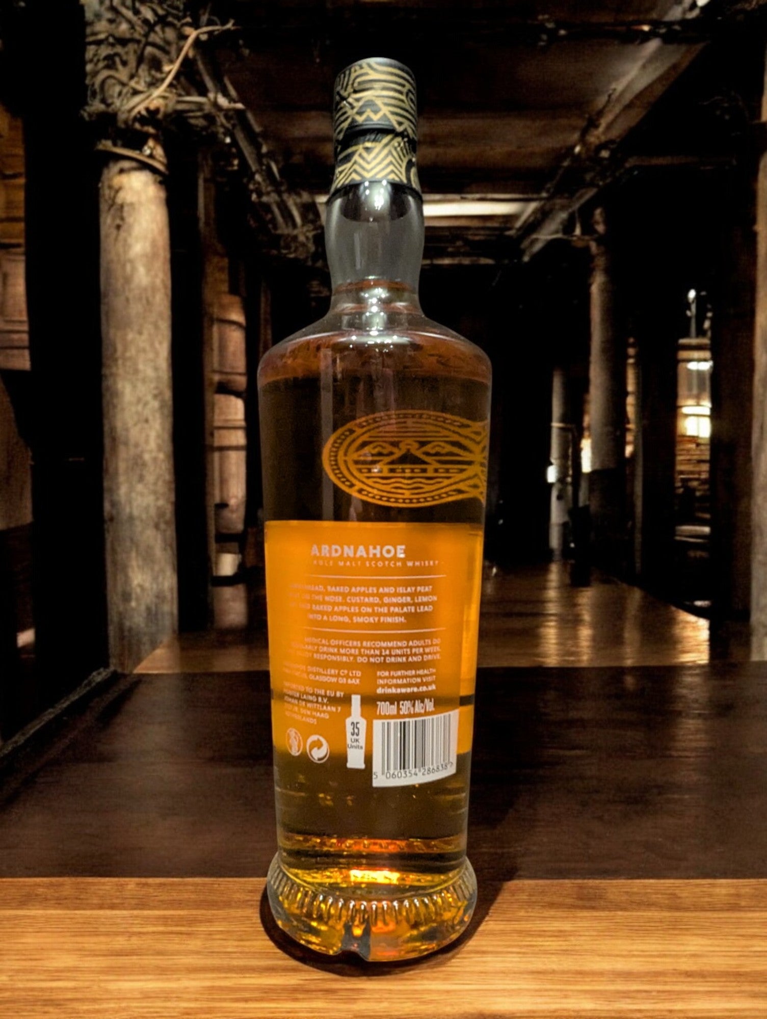 Ardnahoe 5 Years Old - The Inaugural Release vor dunklem Hintergrund