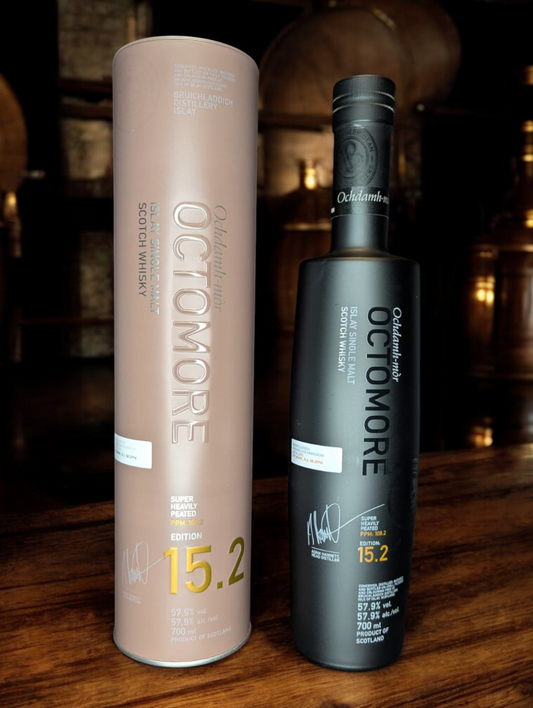 Bruichladdich Octomore 15.2 Flasche 108,2 PPM - Extrem getorfter Islay Single Malt Whisky 0,7L
