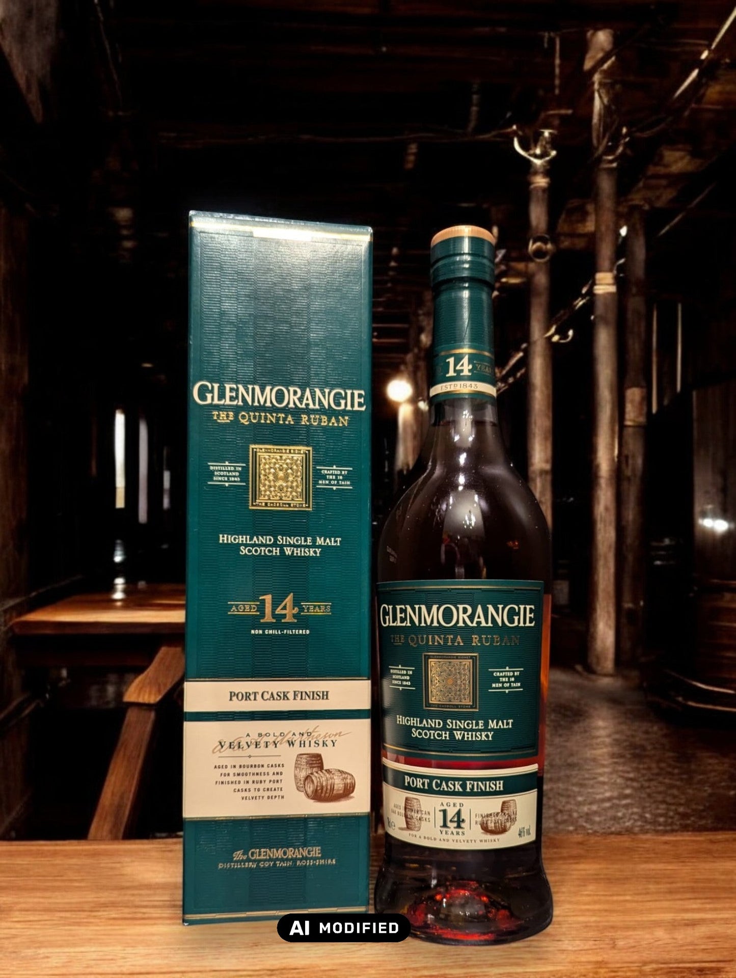 Flasche Glenmorangie The Quinta Ruban 12 Jahre, ein schottischer Single Malt Whisky, gereift in Bourbon- und Portweinfässern, präsentiert auf einem neutralen Hintergrund. Ideal für Liebhaber von reichhaltigen Aromen wie dunkler Schokolade, Minze und Walnüssen, ein Highlight unter Whiskykennern.