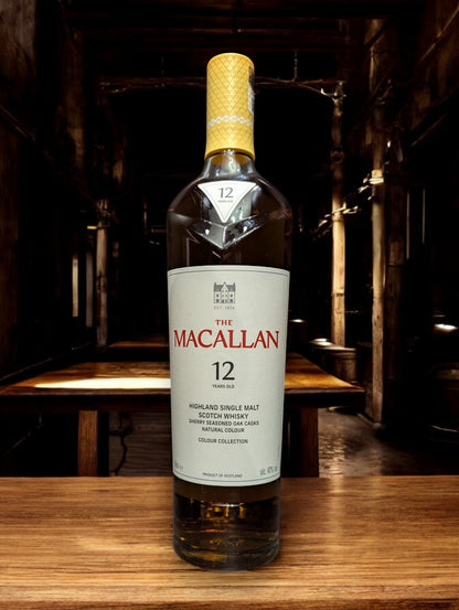 Macallan Colour Collection 12 Flasche mit hochwertigem 12-jährigen Single Malt Whisky in eleganter Verpackung.