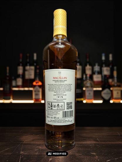 Macallan Colour Collection 12 Flasche mit hochwertigem 12-jährigen Single Malt Whisky in eleganter Verpackung.