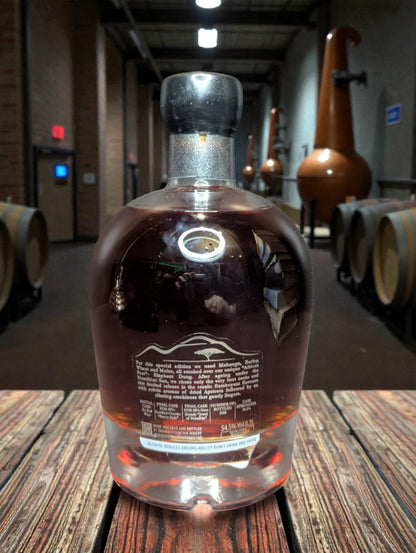 Ondjaba Namibischer Whisky Rückseite mit Produktinformationen und Herstellungsdetails
