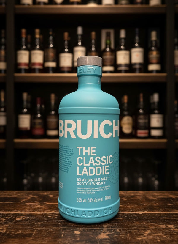 Whiskyquartier: Hellblaue Flasche Bruichladdich The Classic Laddie Islay Single Malt Scotch Whisky, 0.7L, 50% vol.