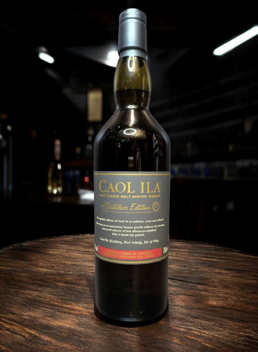 Caol Ila Distillers Edition 2022 Single Malt Scotch Whisky, 0.7L, mit Moscatel-Fass-Finish, dunkle Bernsteinfarbe