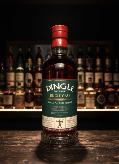 Whiskyquartier Dingle Single Cask The Village 2025, 10 Jahre alter irischer Single Pot Still Whiskey in Pedro Ximenez Fass gereift, Flasche 218/293