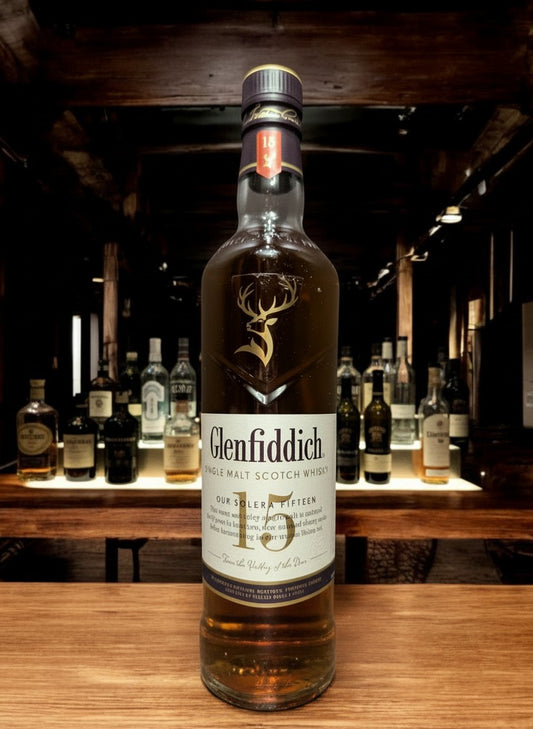 Glenfiddich 15 Jahre Solera Reserve Single Malt Scotch Whisky in Glasflasche, 0,7L, bernsteinfarben