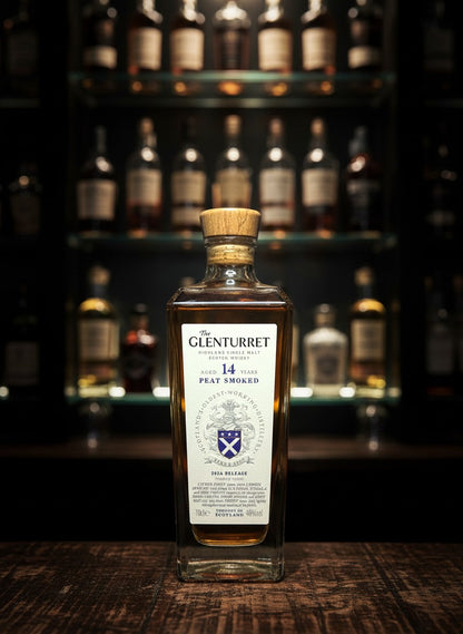 Glenturret 14 Years Peat Smoked 2024 Highland Single Malt Scotch Whisky in einer Glasflasche mit Holzkorken. Limitierte Auflage.