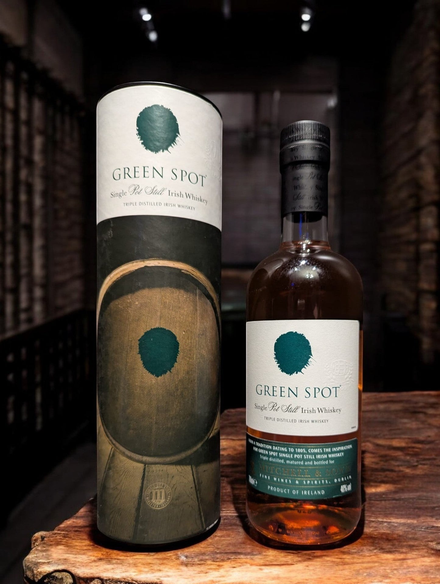 Whiskyquartier Green Spot Single Pot Still Irish Whiskey 0,7L Flasche mit passender Geschenkverpackung, bernsteinfarben, traditionell.