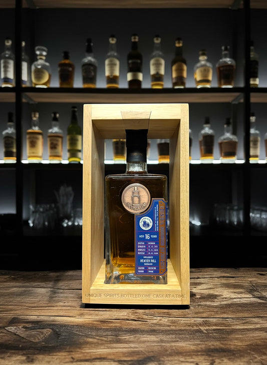 Whiskyquartier: 16 Jahre alter Single Cask Bourbon von Heaven Hill Distillery in Holzkiste, 700ml, 65.9% Vol.
