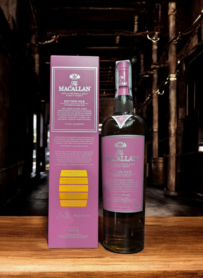 Whiskyquartier Macallan Edition No. 5 Highland Single Malt Scotch Whisky in lila Flasche und Karton, 0,7L