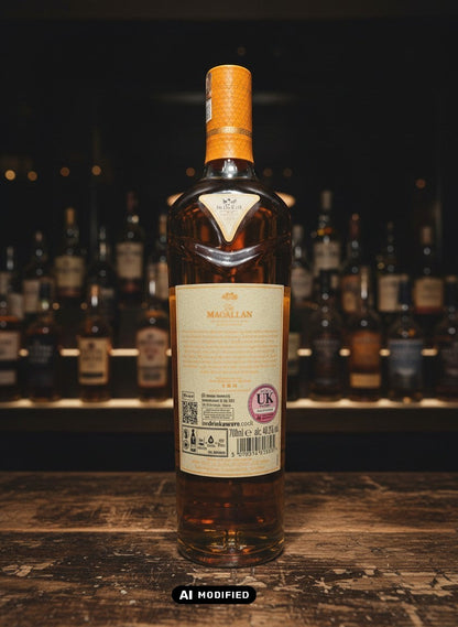 Macallan Harmony Collection Amber Meadow 0,7L Whisky in Glasflasche mit orangefarbenem Etikett und Verschluss, nachhaltige Verpackung