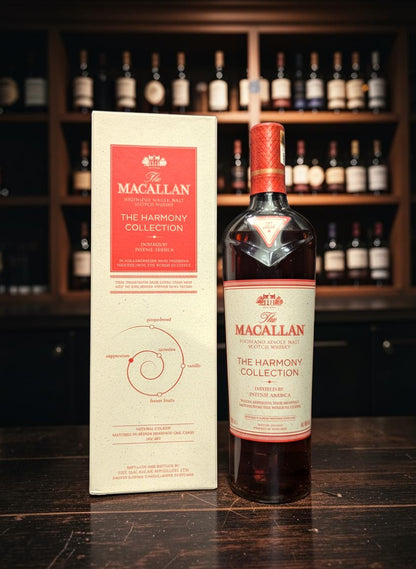 Macallan Harmony Collection Intense Arabica Whisky in 0,7L Flasche mit passender Kartonverpackung, inspiriert von Kaffeearomen.