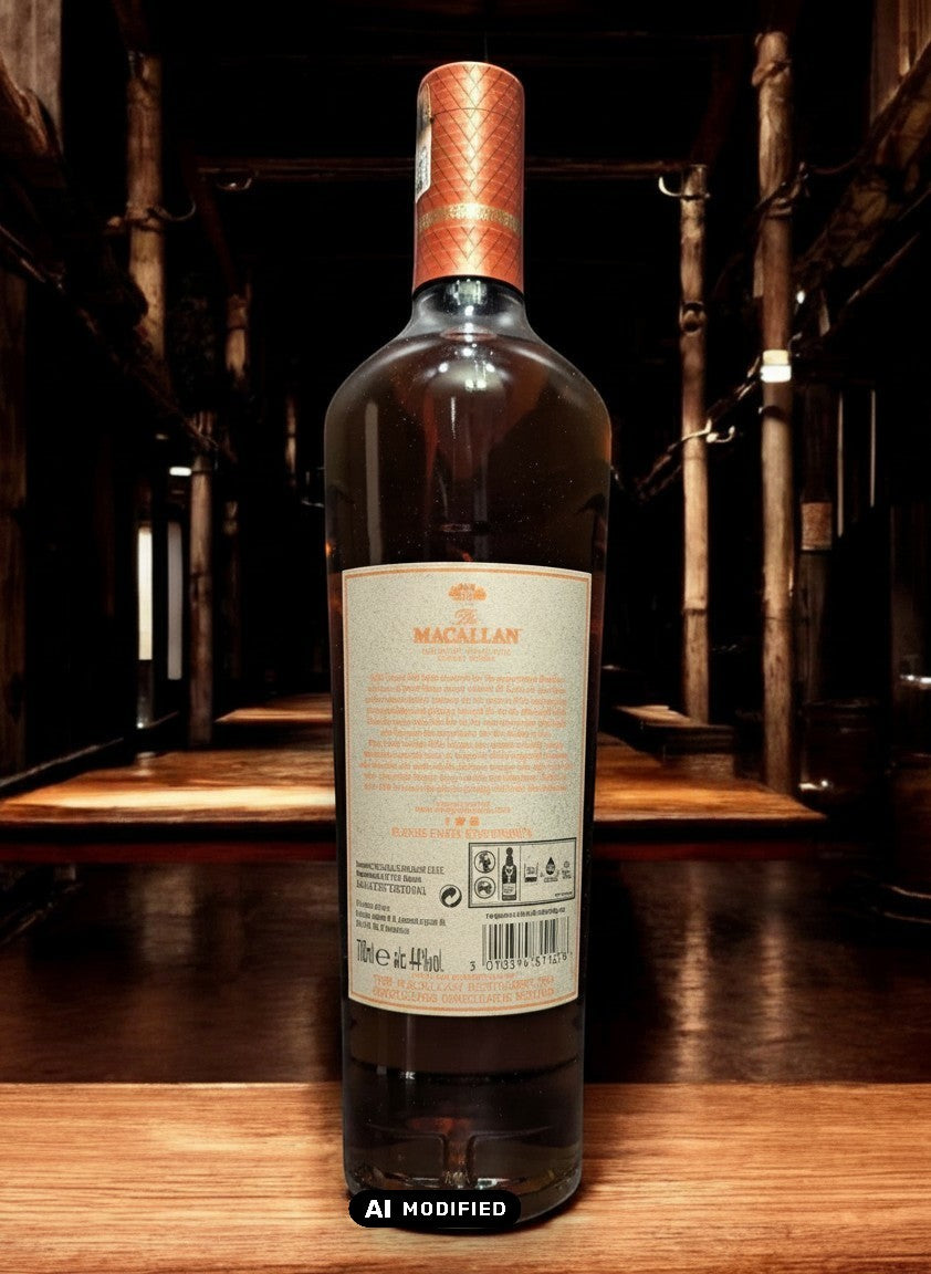 Whiskyquartier: Macallan Harmony Collection Rich Cacao 0,7L Flasche mit kupferfarbenem Etikett und Verschluss