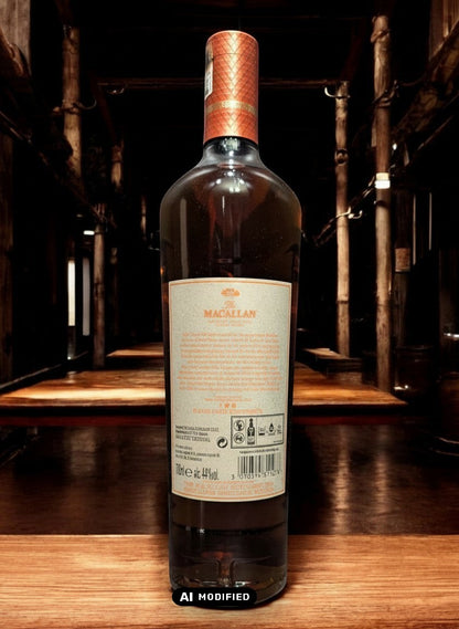 Whiskyquartier: Macallan Harmony Collection Rich Cacao 0,7L Flasche mit kupferfarbenem Etikett und Verschluss