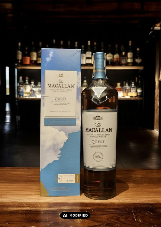 Whiskyquartier: The Macallan Quest Collection Single Malt Scotch Whisky 1L Flasche mit passender Geschenkverpackung, bernsteinfarben.