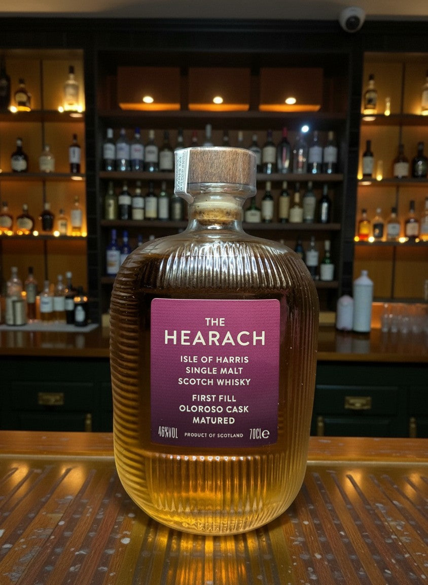 The Hearach Oloroso Sherry Release Single Malt Scotch Whisky 0.7L aus der Isle of Harris Distillery, gereift in Sherryfässern.