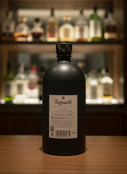 Whiskyquartier Togouchi Ayumi Sake Cask Finish japanischer Single Malt Whisky 0,7L in schwarzer Flasche